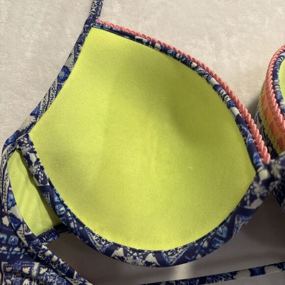 Victoria's Secret The Fabulous Padded Molded Push Up Underwire Swim Top Size 34C - Picture 9 of 13